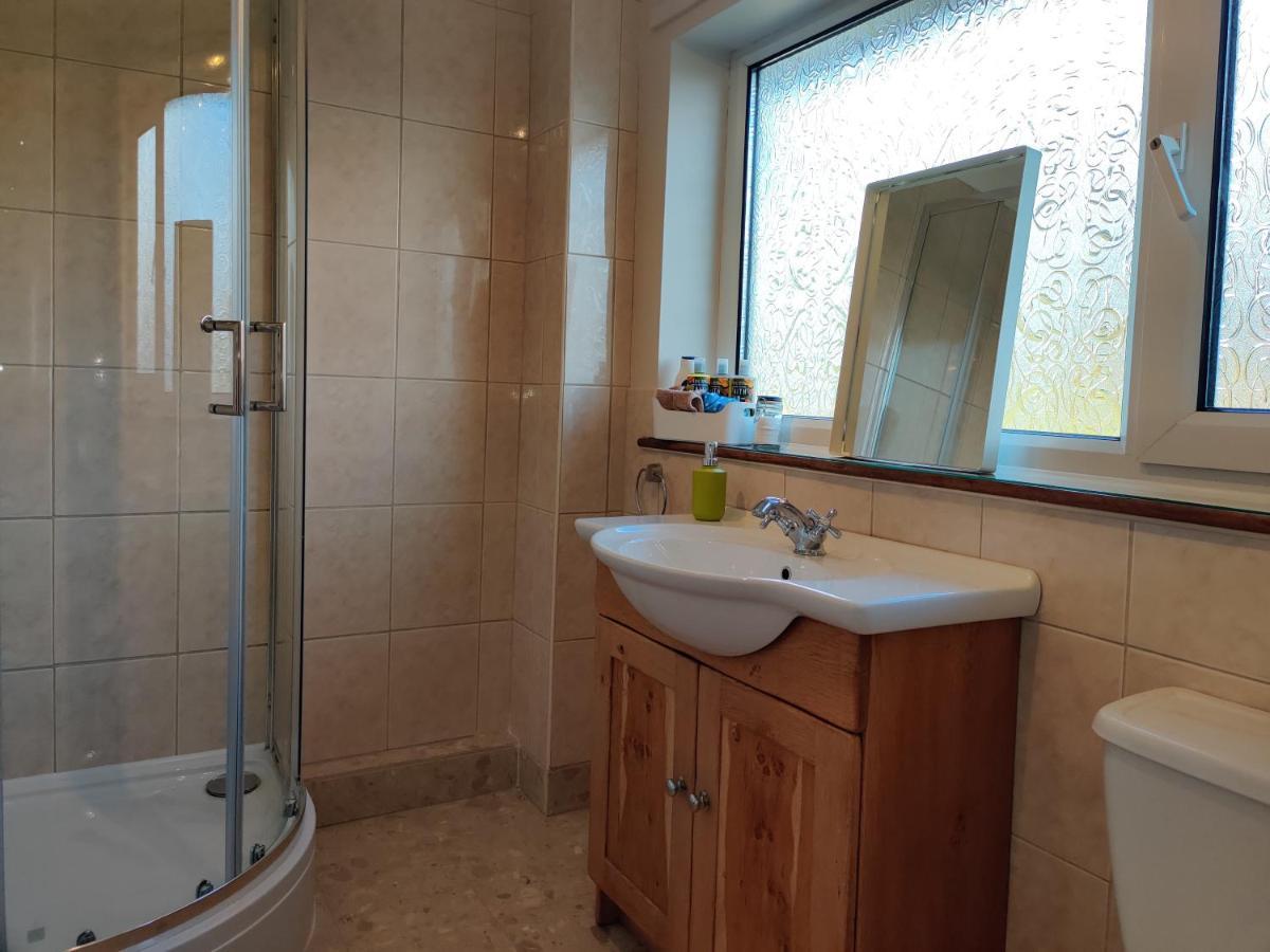 Nant Gloyw Oswestry Bed & Breakfast Bagian luar foto